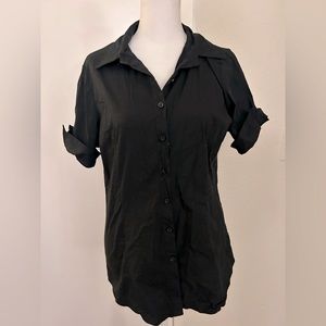 Pin up style black button up blouse
